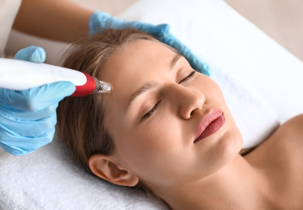40-Minute Winter Herbal Hydrating Facial incl. Neck & Decollate Massage for One - Option for Microdermabrasion & LED Therapy Mask