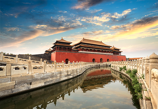 Per-Person, Twin-Share 12-Day China Discovery Tour incl. Return Flights, 
Accommodation, Transfers, Meals as Indicated & More