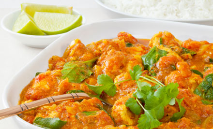 Indian Lunch incl. any Curry, Rice & Plain or Garlic Naan for One Person