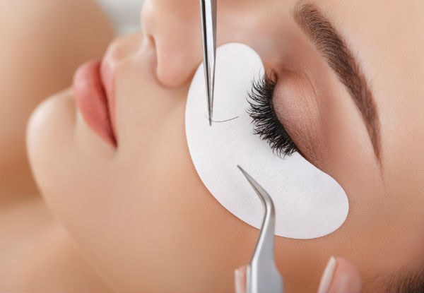 Full Set Eyelash Extensions incl. Eyebrows Shape - Option for Soft Hair Eyelash Extensions
