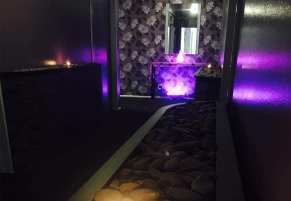 One-Night Romantic Couples Spa  incl. Honeymoon Accommodation, Bottle of Bubbles on Arrival, Night Spa, Breakfast in Bed, Late Checkout & Couple's Massage