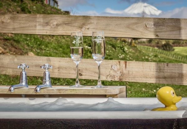 One-Night Romantic Weekday Getaway at Country Retreat Glamping for Two People incl. Bubbles on Arrival, Flowers, Chocolates & Home Cooked Breakfast - Options for Two Nights & a Two-Night Weekend Stay