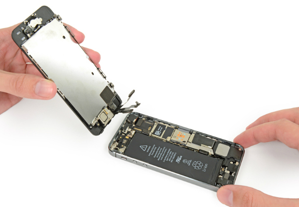 iPhone Battery Replacement - Nationwide Service with Free Return Delivery.
